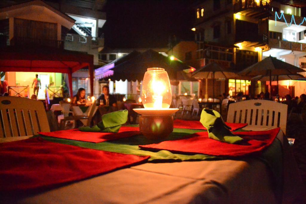 Surfcity Guesthouse Unawatuna Ngoại thất bức ảnh